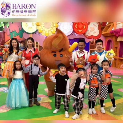 學生Morrie於TVB節目「Hands Up」唱跳表演 學生Morrie於TVB節目「Hands Up」唱跳表演